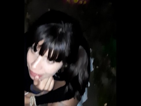❤️ Na ulici natečen penis u zamjenu za slatkiše Prekrasni porno na hr.shufflesex.ru ﹏